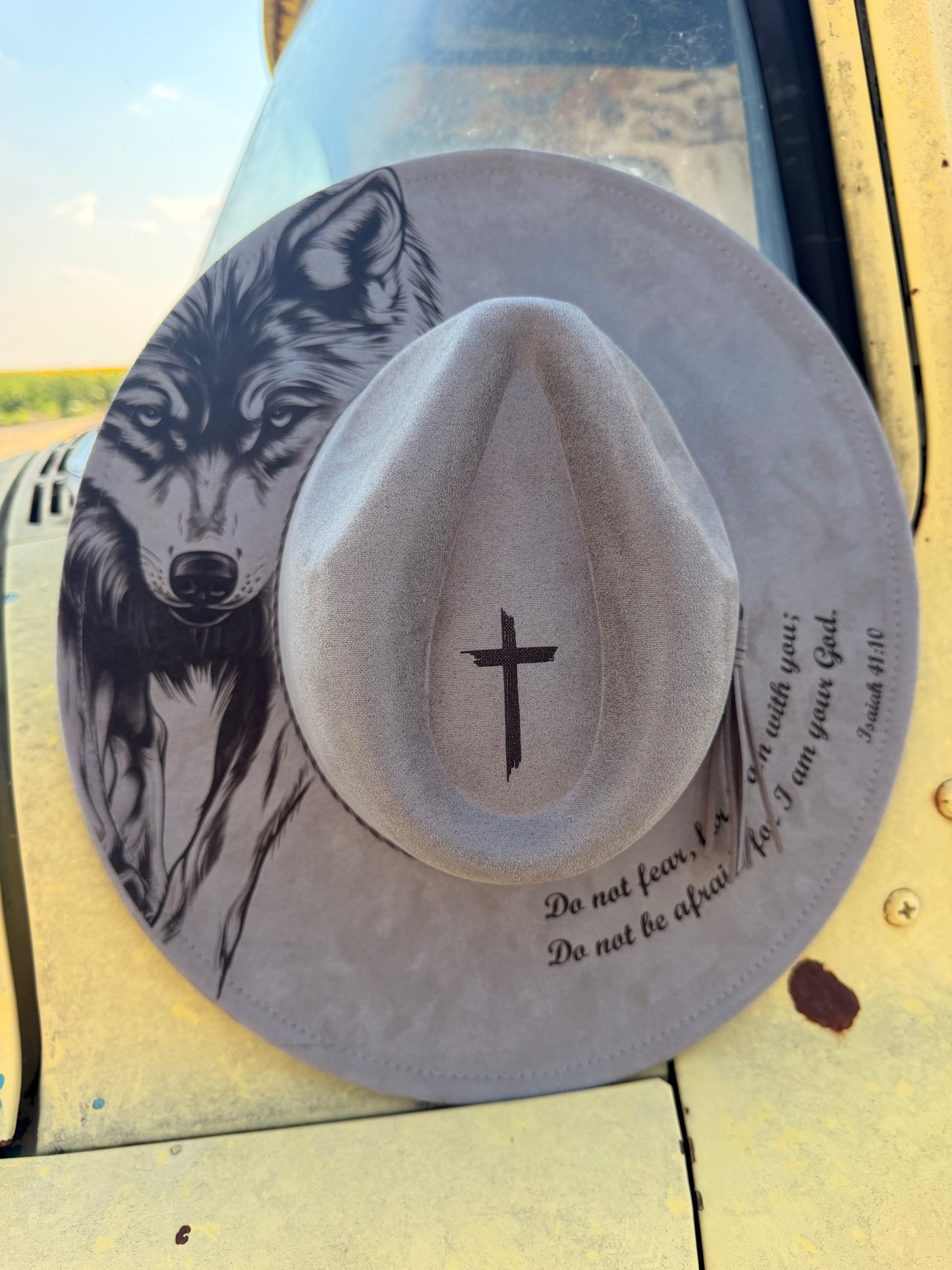 Wolf Isaiah 41:10