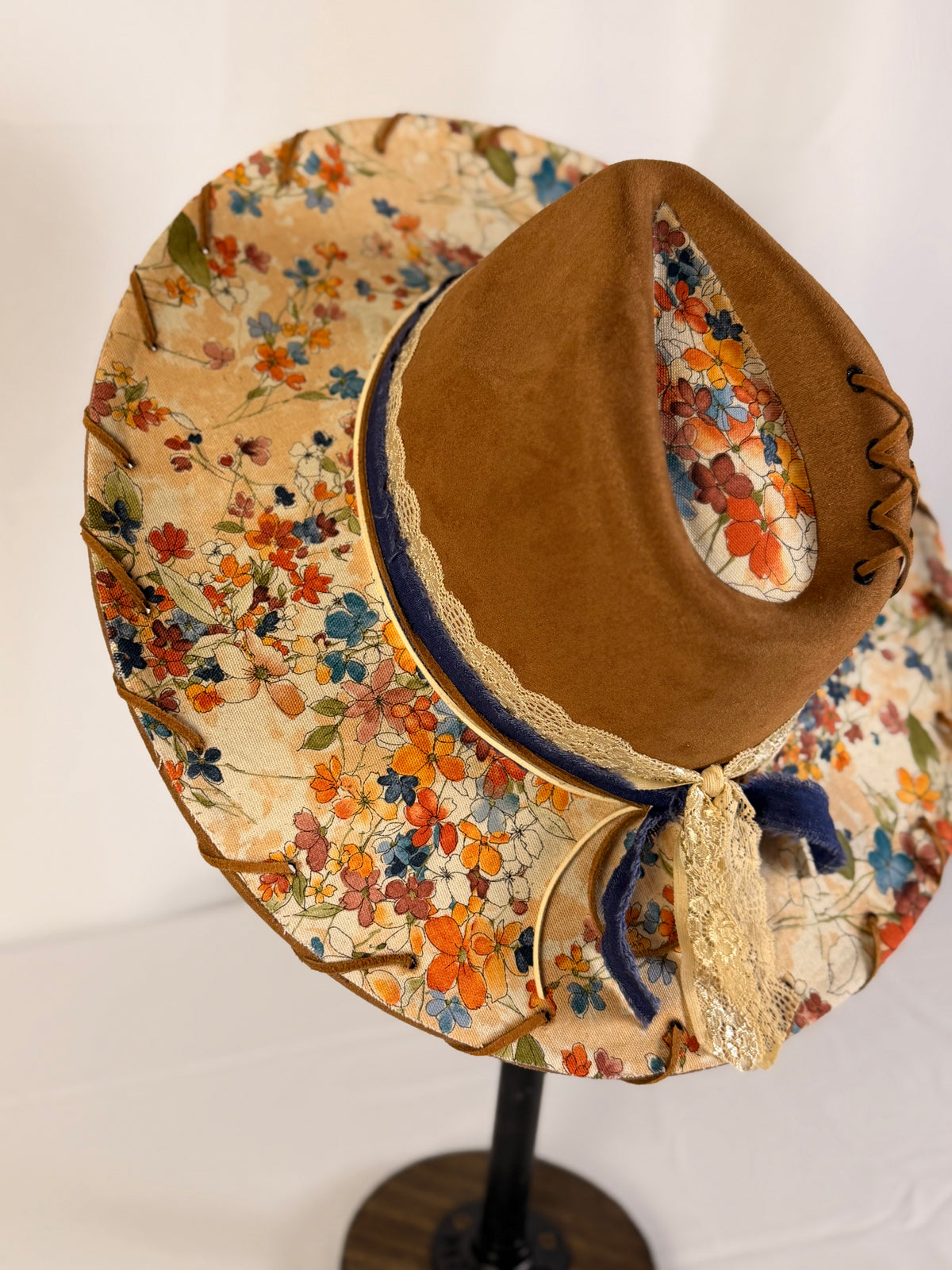 Fabric Collection- Fall leaves (Brown)