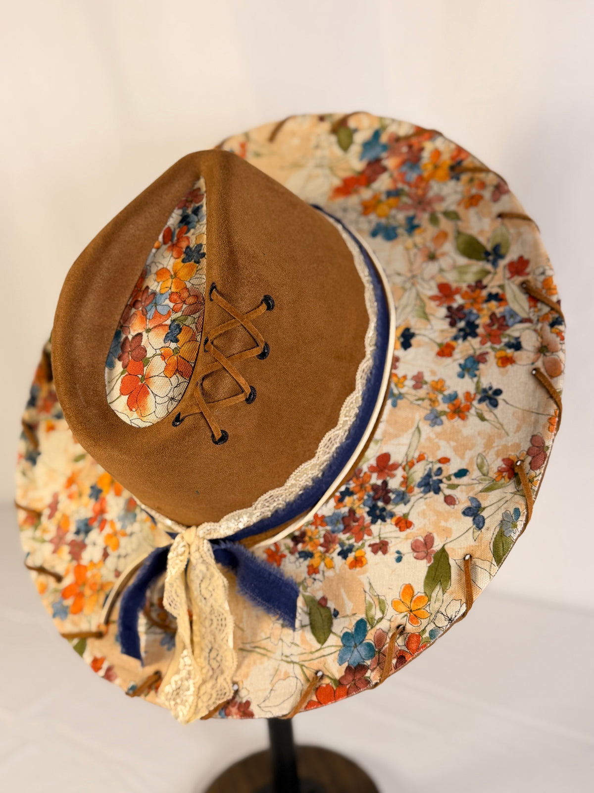 Fabric Collection- Fall leaves (Brown)
