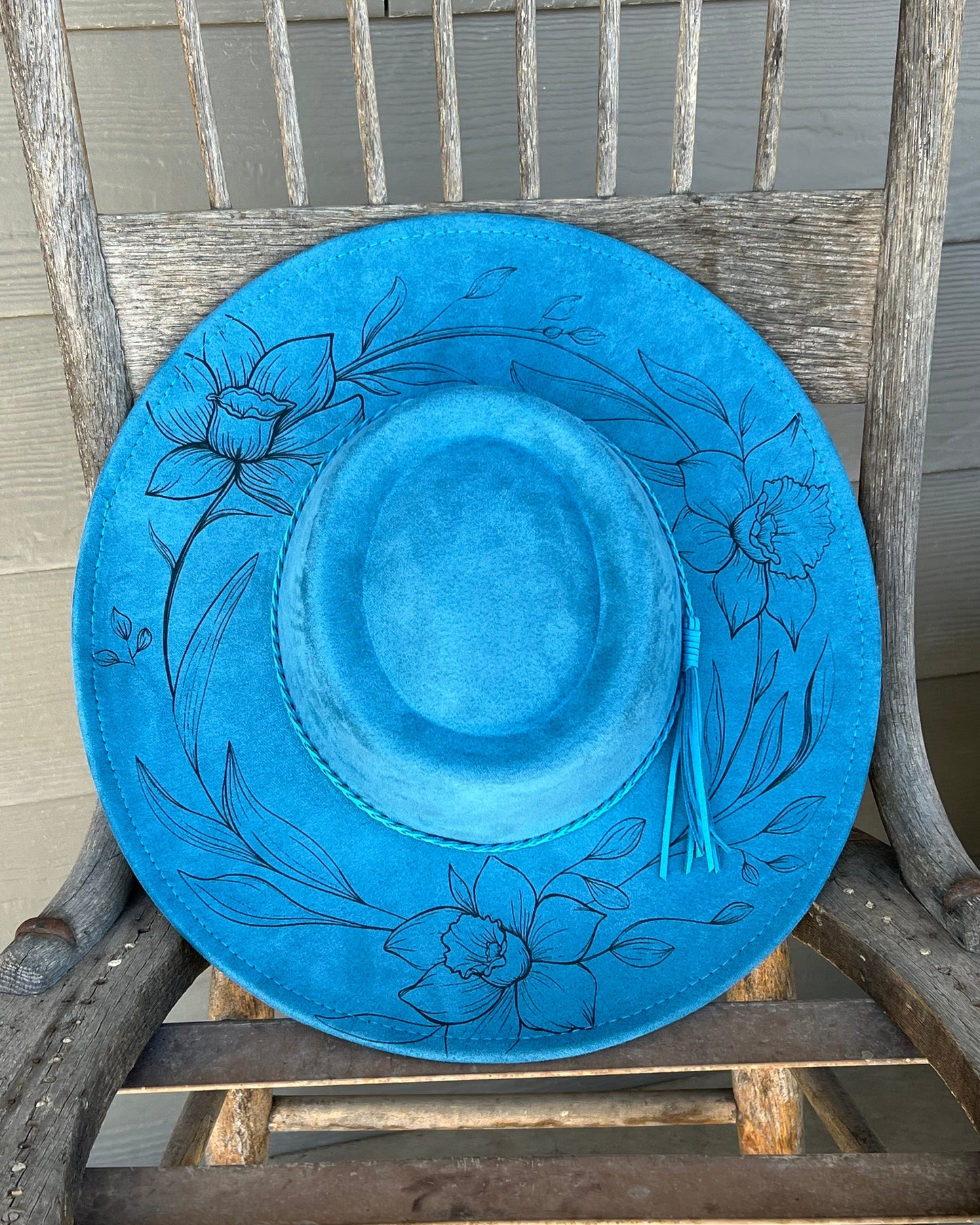 Wide brim hat- Lillies
