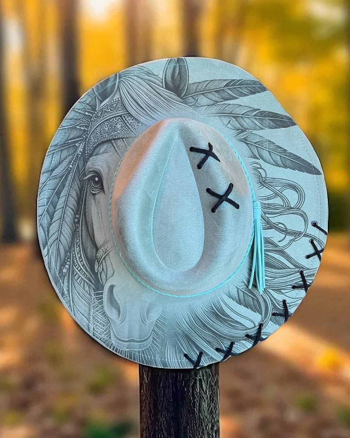 Wide brim hat with horse design